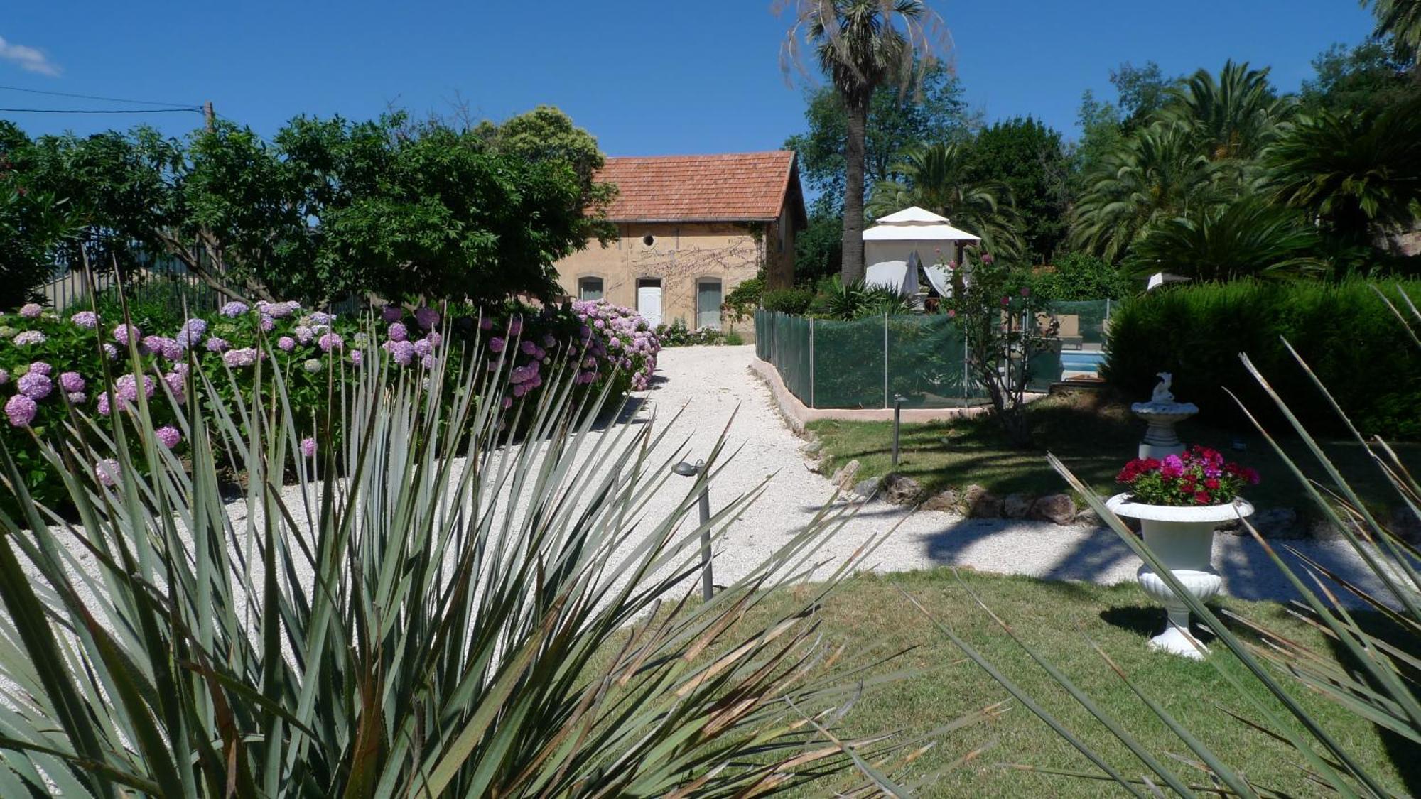 Hotel L'Orangeraie La Croix-Valmer Exterior photo